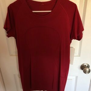 Maroon Lululemon workout shirt